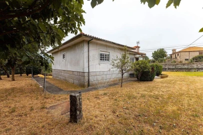 Moradia T3 para Venda em Moreira do Rei e Várzea Cova