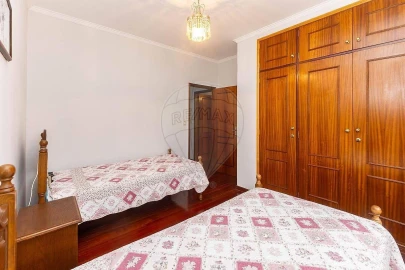 Moradia T3 para Venda em Moreira do Rei e Várzea Cova