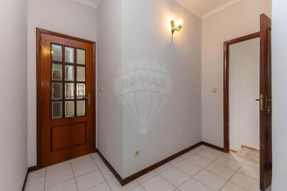 Moradia T3 para Venda em Moreira do Rei e Várzea Cova