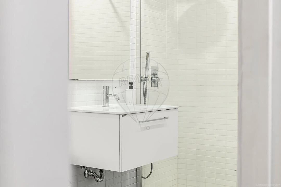 Apartamento T1 para Venda em Santo António Foto 13