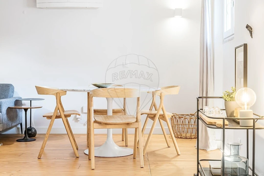 Apartamento T1 para Venda em Santo António Foto 1