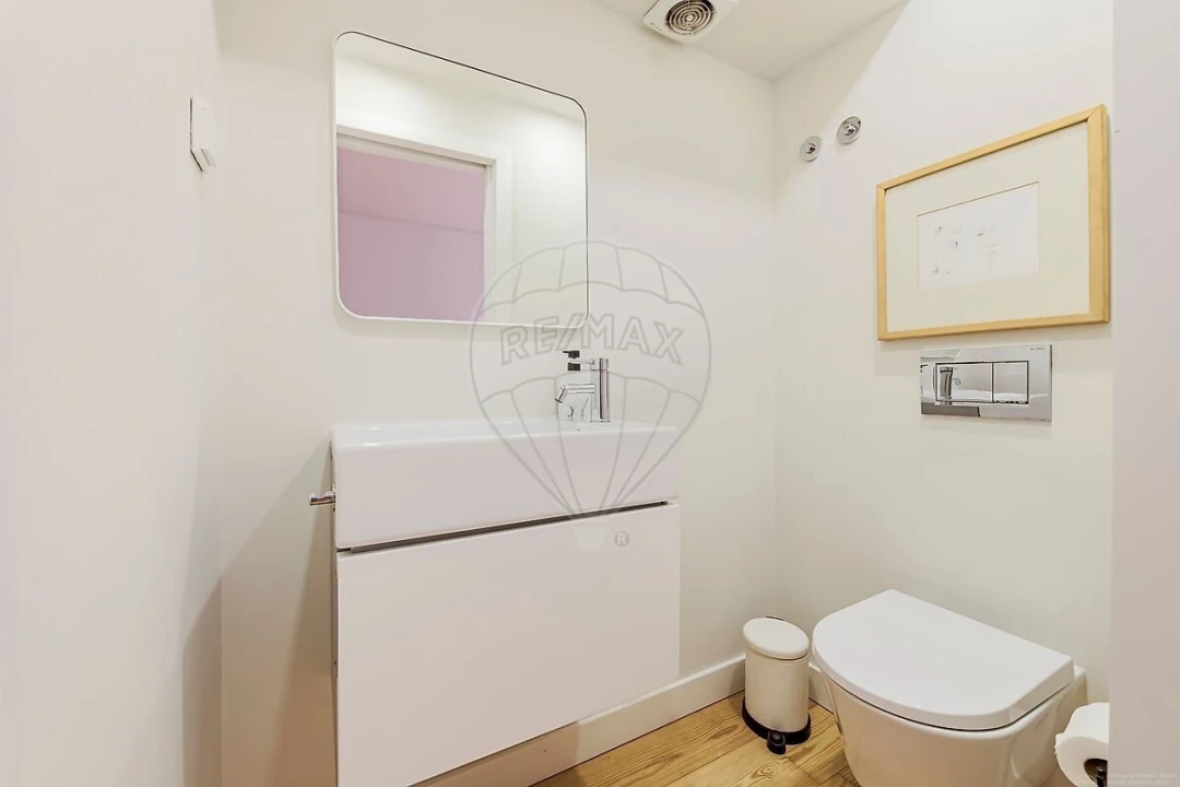 Apartamento T1 para Venda em Santo António Foto 14