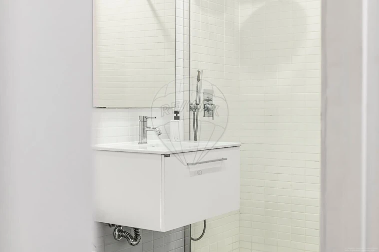 Apartamento T1 para Venda em Santo António Foto 13