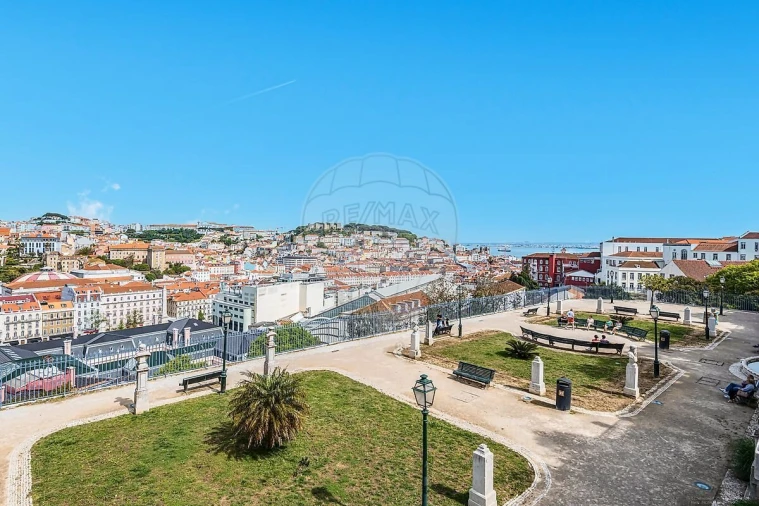 Apartamento T1 para Venda em Santo António Foto 18