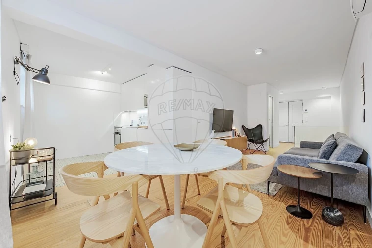 Apartamento T1 para Venda em Santo António Foto 3