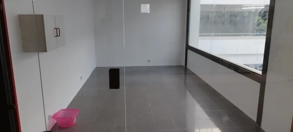 Loja para Arrendamento em Benfica