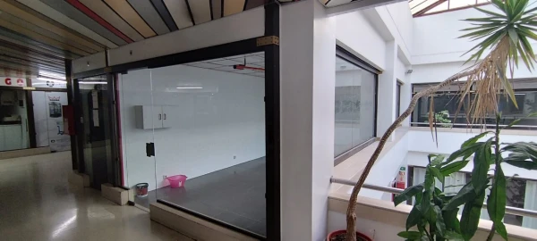 Loja para Arrendamento em Benfica