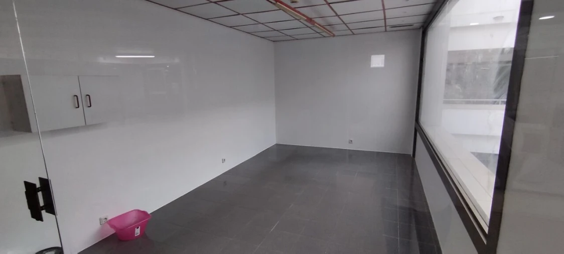 Loja para Arrendamento em Benfica Foto 5