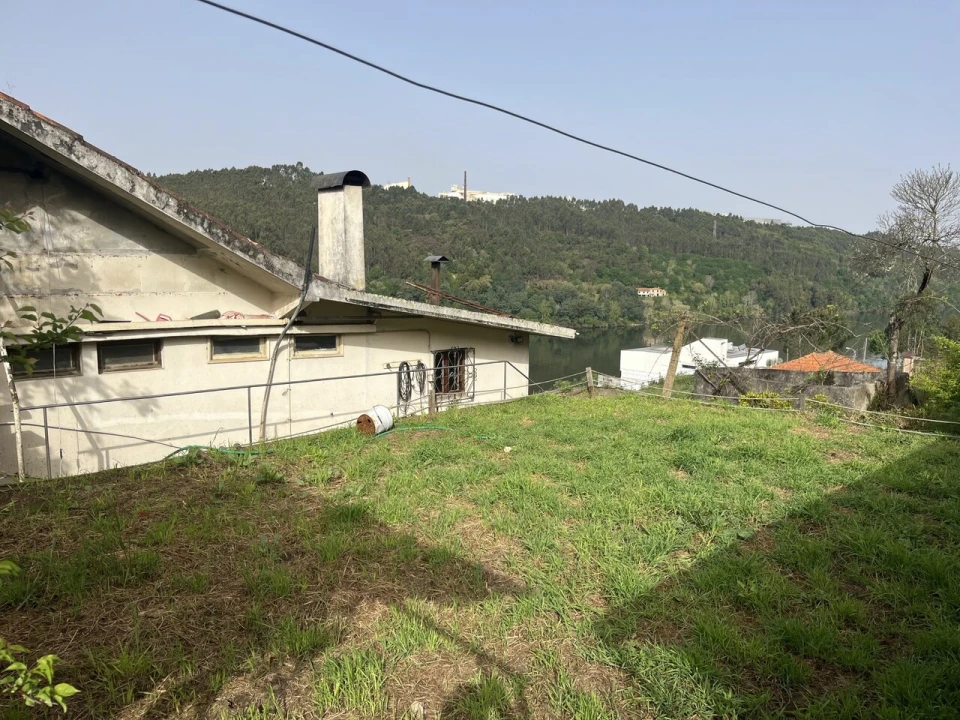 Moradia T3 para Venda em Foz do Sousa e Covelo Foto 2