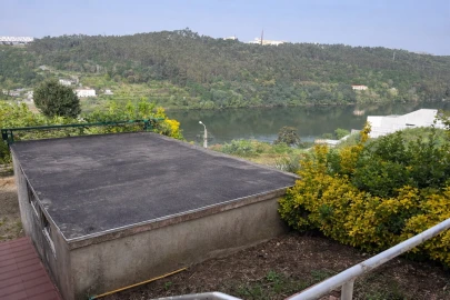 Moradia T3 para Venda em Foz do Sousa e Covelo
