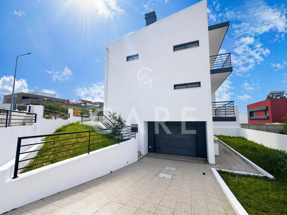 Moradia T5 para Venda em Laranjeiro e Feijó Foto 2