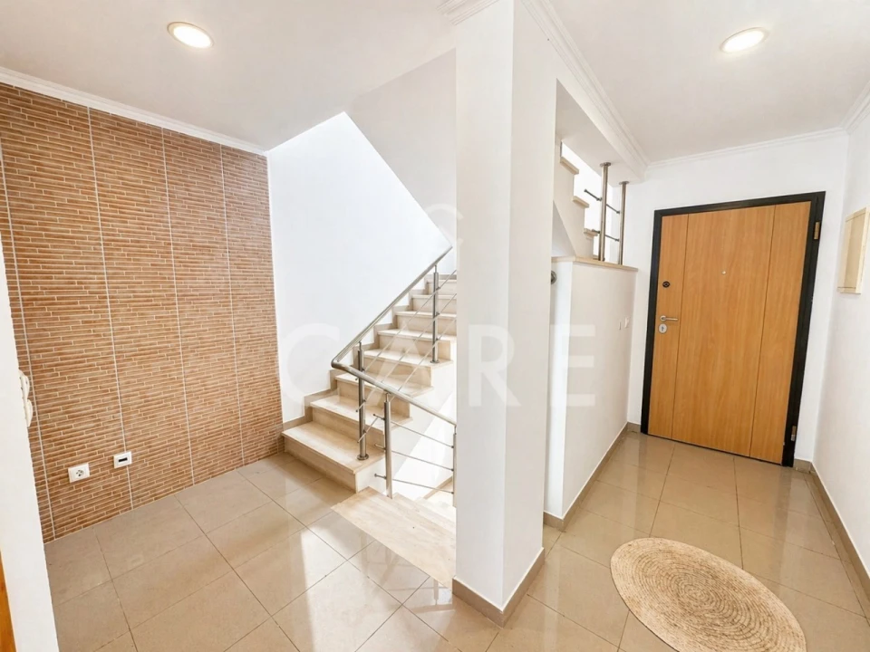 Moradia T5 para Venda em Laranjeiro e Feijó Foto 17