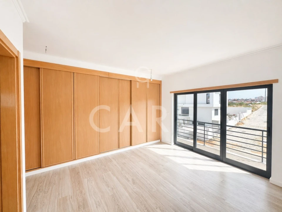 Moradia T5 para Venda em Laranjeiro e Feijó Foto 20