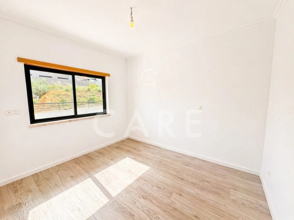 Moradia T5 para Venda em Laranjeiro e Feijó Foto 21