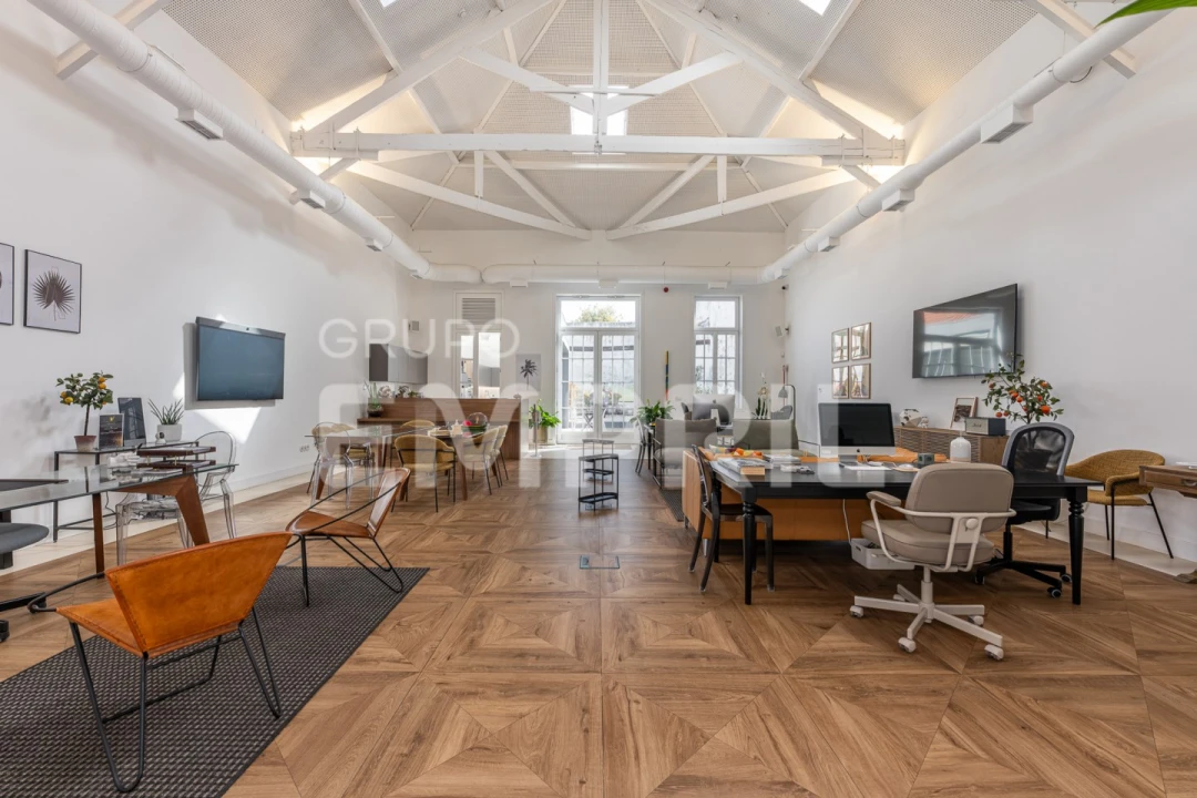 Moradia T4 para Venda em Santa Marinha e São Pedro da Afurada Foto 1