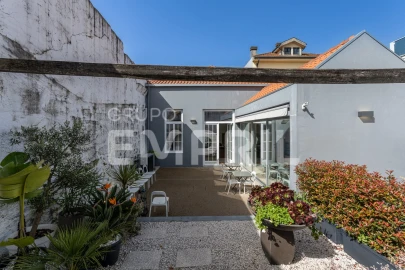 Moradia T4 para Venda em Santa Marinha e São Pedro da Afurada