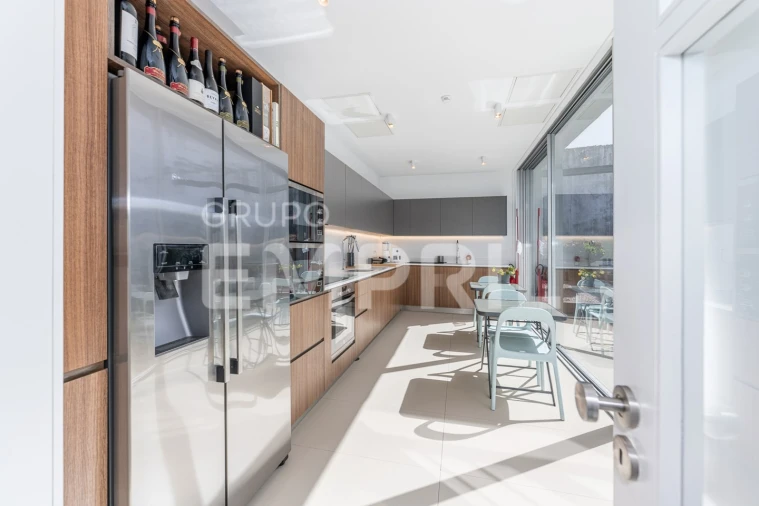 Moradia T4 para Venda em Santa Marinha e São Pedro da Afurada Foto 12