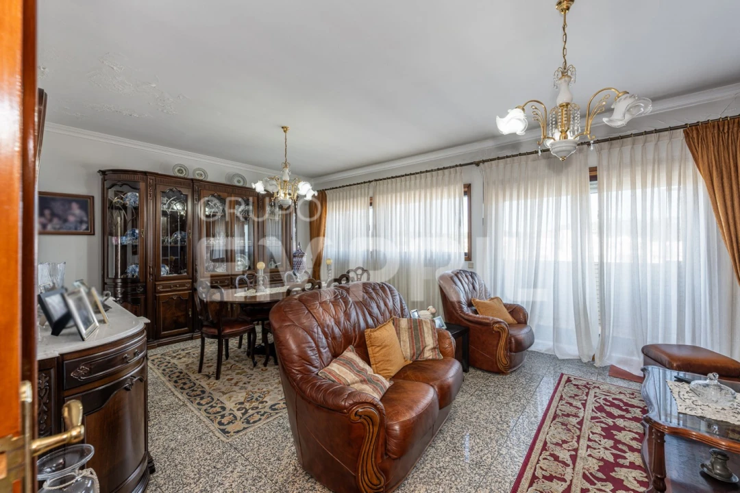 Apartamento T2 para Venda em Gulpilhares e Valadares Foto 1