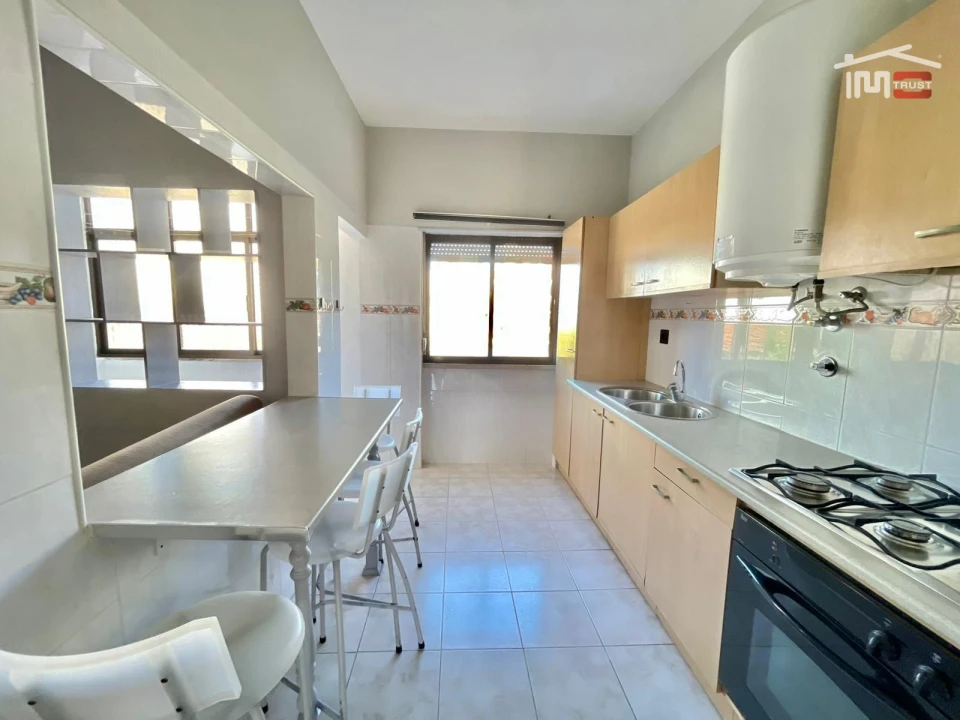 Apartamento T1 para Venda em Barreiro e Lavradio Foto 1