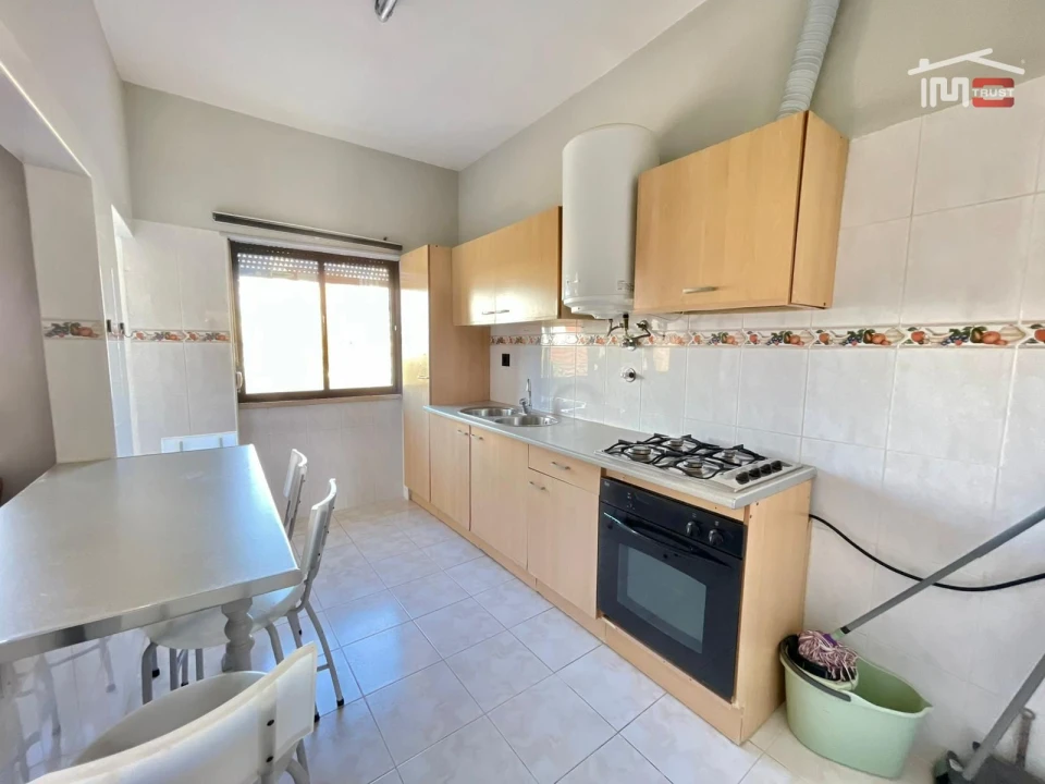 Apartamento T1 para Venda em Barreiro e Lavradio Foto 2