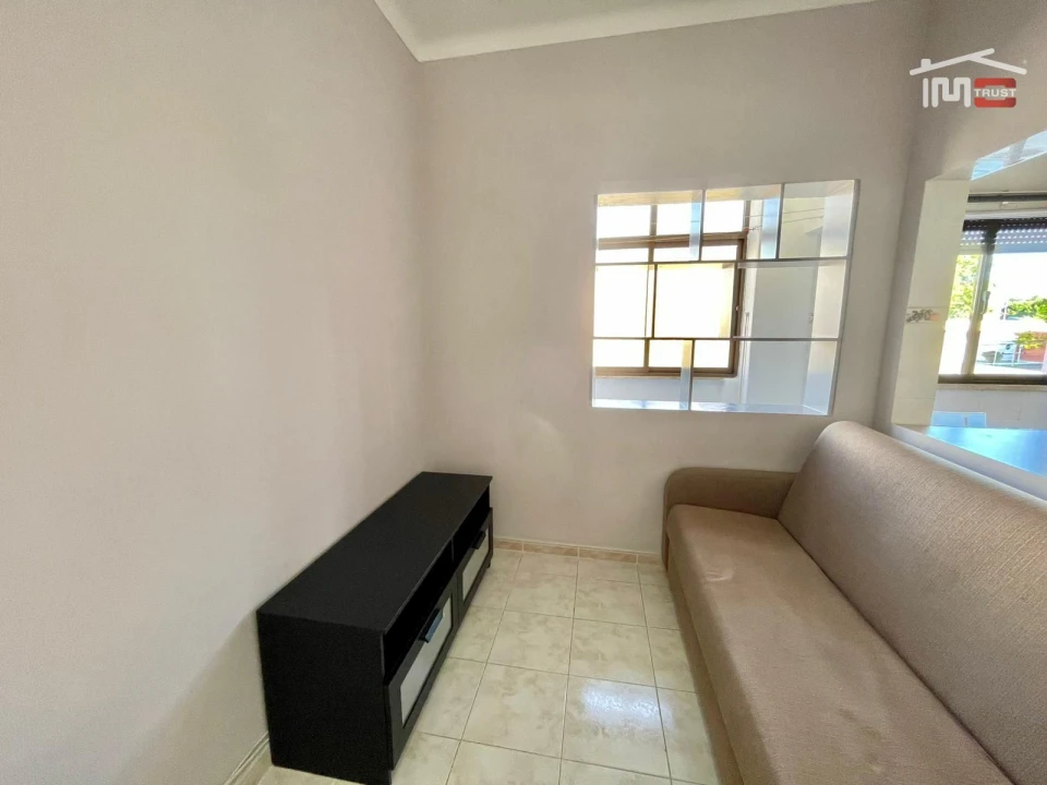 Apartamento T1 para Venda em Barreiro e Lavradio Foto 11