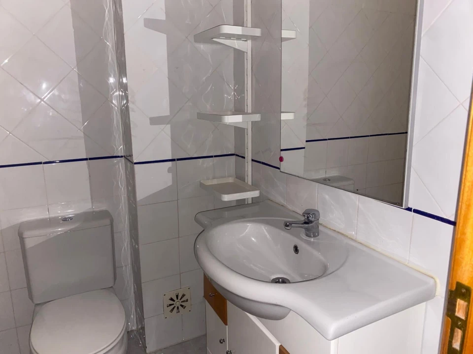 Apartamento T2 para Venda em Rio de Mouro Foto 9