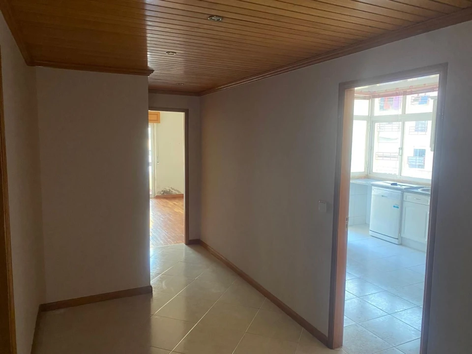 Apartamento T2 para Venda em Rio de Mouro Foto 10