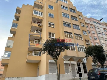 Apartamento T2 para Venda em Rio de Mouro