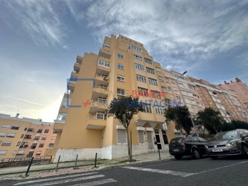 Apartamento T2 para Venda em Rio de Mouro