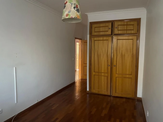 Apartamento T2 para Venda em Rio de Mouro Foto 18