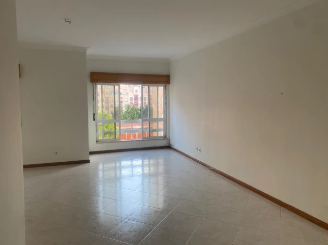 Apartamento T2 para Venda em Rio de Mouro Foto 27