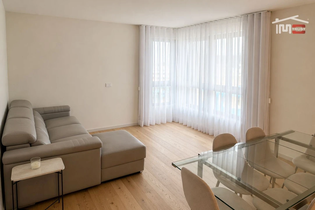 Apartamento T2 para Arrendamento em Parque das Nações Foto 7