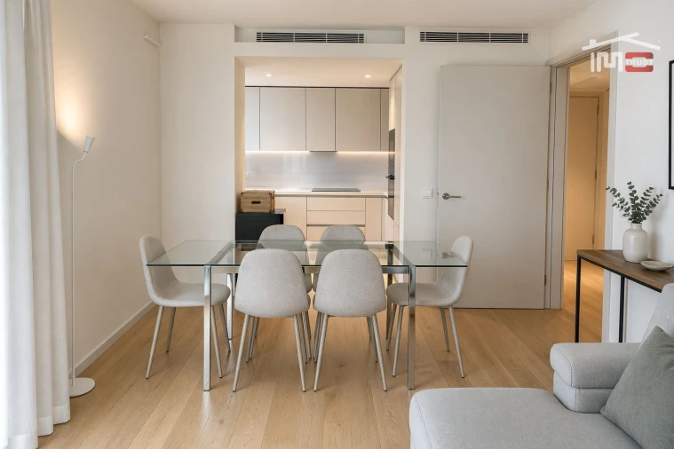 Apartamento T2 para Arrendamento em Parque das Nações Foto 2