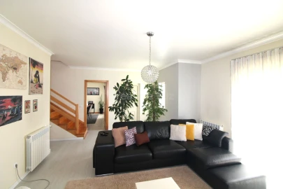 Moradia T3 para Venda em Souto da Carpalhosa e Ortigosa