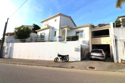 Moradia T3 para Venda em Souto da Carpalhosa e Ortigosa