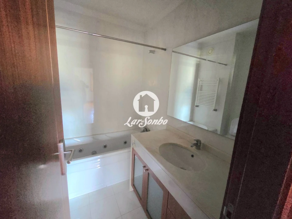 Apartamento T2 para Venda em Cidade da Maia Foto 8