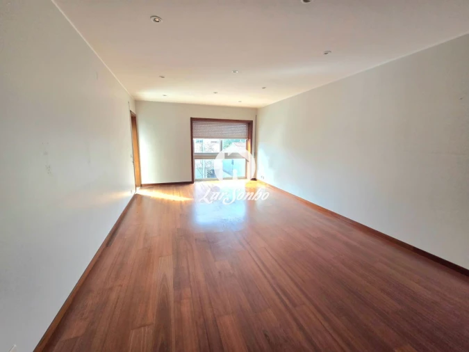 Apartamento T2 para Venda em Cidade da Maia Foto 4