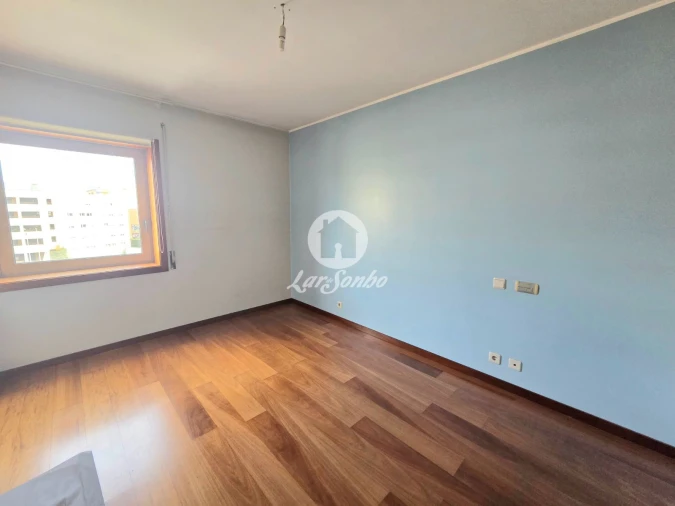 Apartamento T2 para Venda em Cidade da Maia Foto 5