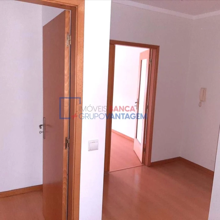 Apartamento T2 para Venda em Ermesinde Foto 4