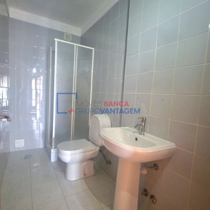 Apartamento T2 para Venda em Ermesinde Foto 16