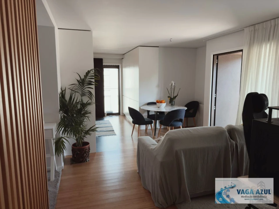 Apartamento T1 para Venda em Ramalde Foto 3