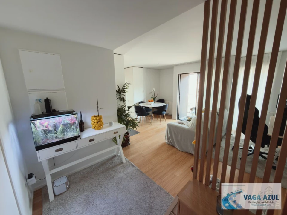 Apartamento T1 para Venda em Ramalde Foto 4
