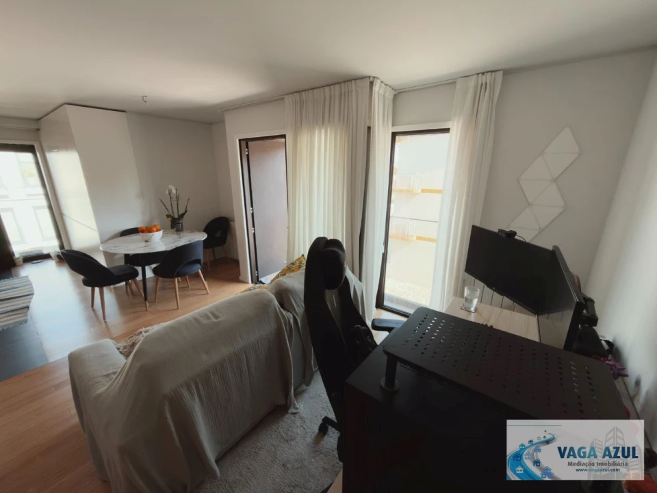 Apartamento T1 para Venda em Ramalde Foto 5