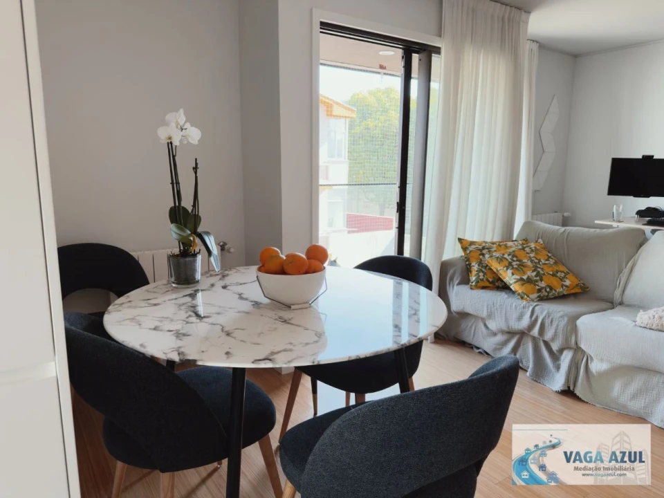 Apartamento T1 para Venda em Ramalde Foto 9