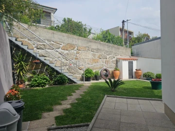 Moradia T5 para Venda em Amarante (São Gonçalo), Madalena, Cepelos e Gatão