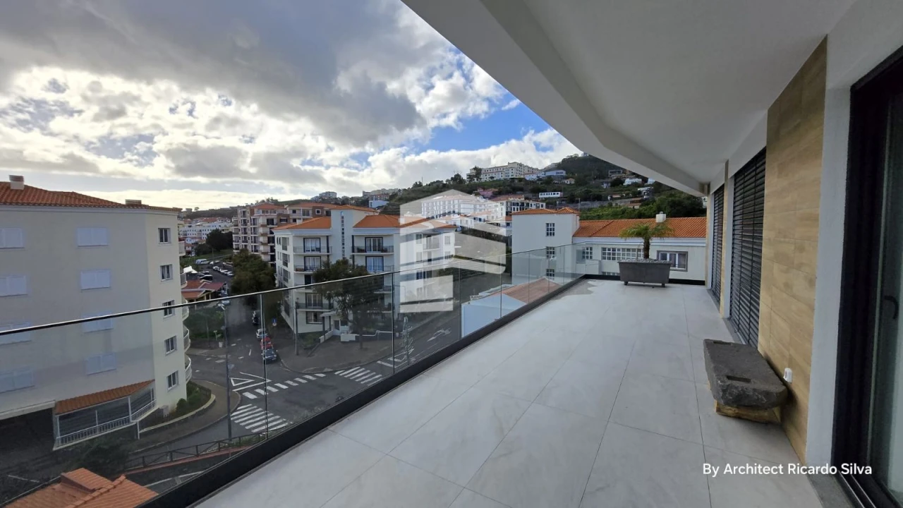 Apartamento T3 para Venda em Caniço Foto 10