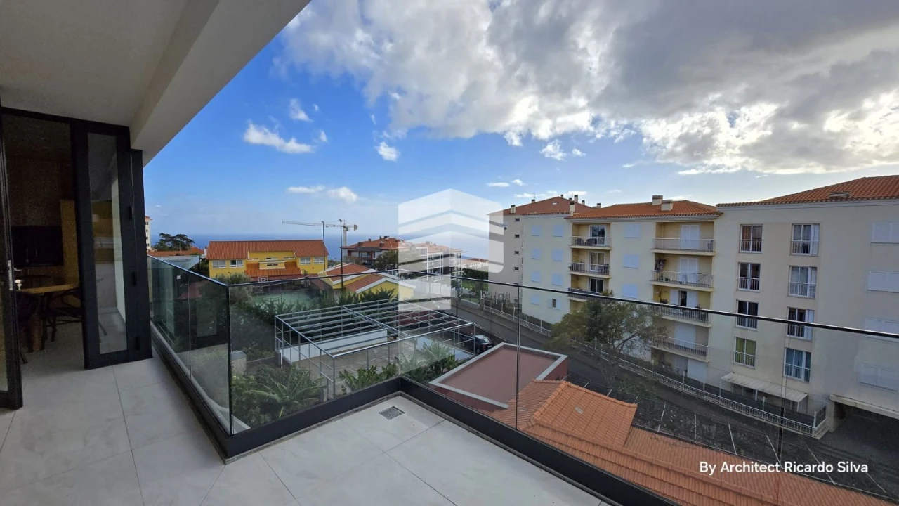 Apartamento T3 para Venda em Caniço Foto 11