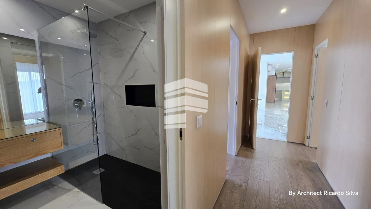 Apartamento T3 para Venda em Caniço Foto 21