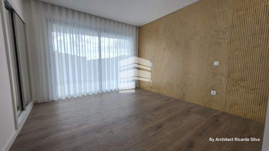 Apartamento T3 para Venda em Caniço Foto 17