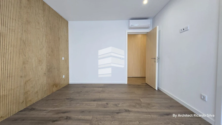 Apartamento T3 para Venda em Caniço Foto 19
